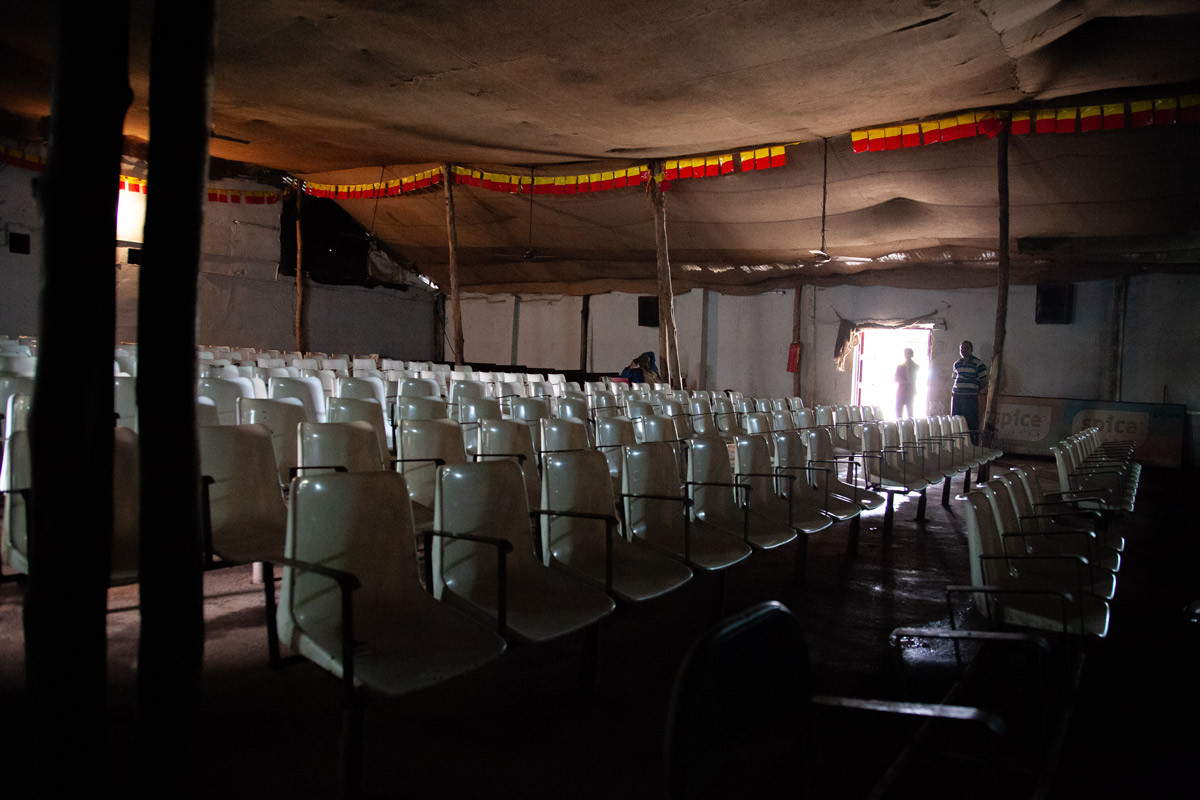 <span style="color:white">Nambu Deshwara Tent, Bangalore, 2009</span>